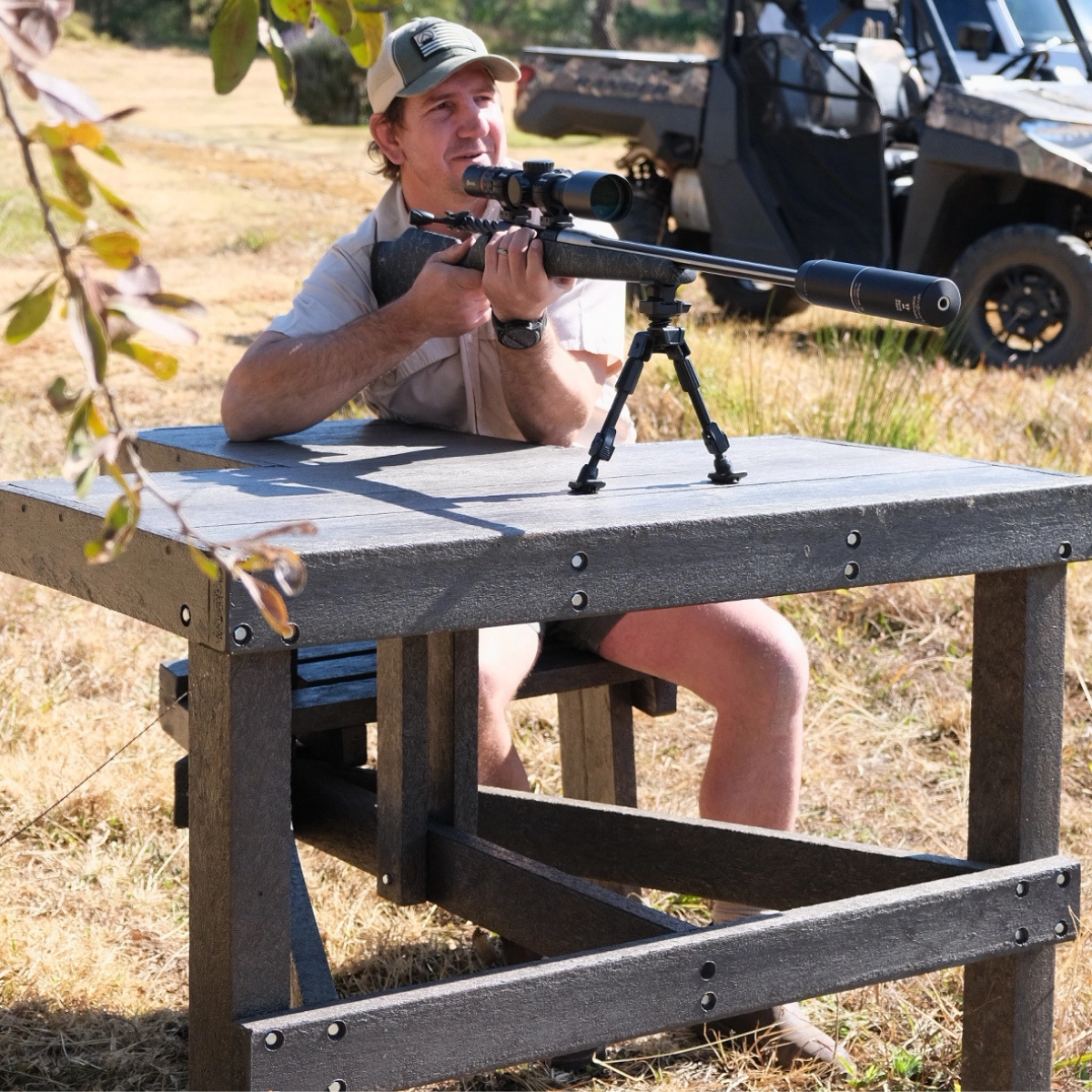 Kwagga Smith at the open-air swivel shooting bench - Green Plastic Wood
